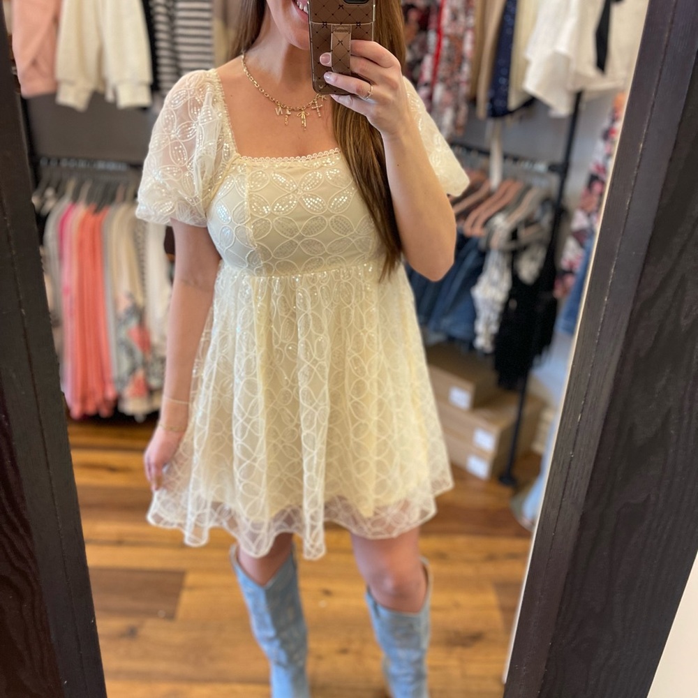 Elegant Cream Lace Dress